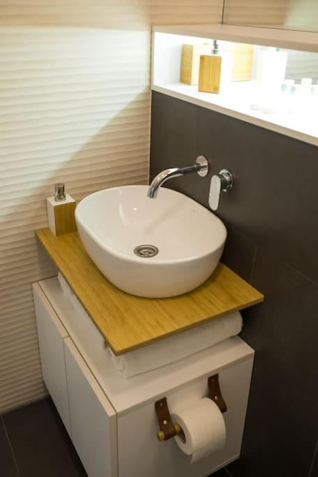 No.8: Lovely & Cosy 3-Room Heart Of The City Timisoara Ngoại thất bức ảnh